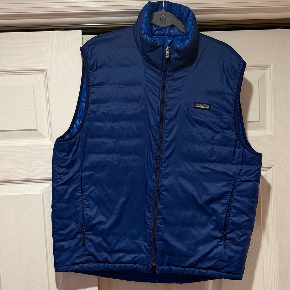 Patagonia Men's Navy Insulated Vest